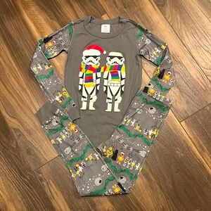 Hanna Andersson Star Wars Storm Trooper Pajamas, size 130 cm